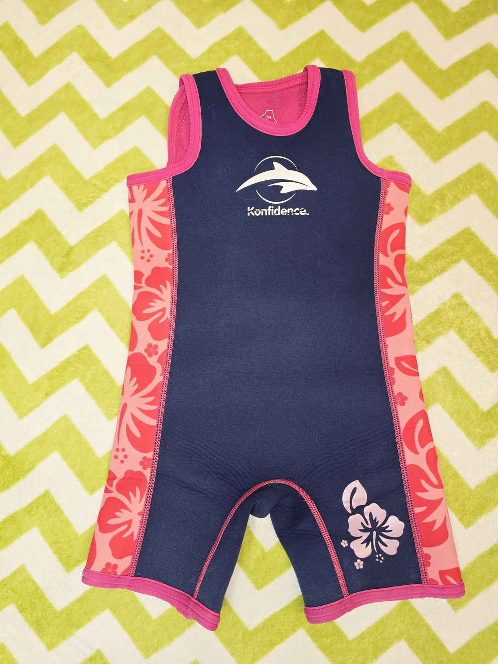 Konfidence Warma Wetsuit Girls' Navy & Pink Floral Neoprene One-Piece Size 2-3